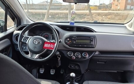 Toyota Yaris III, 2016 год, 1 000 000 рублей, 2 фотография