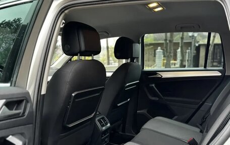 Volkswagen Tiguan II, 2018 год, 2 230 000 рублей, 9 фотография