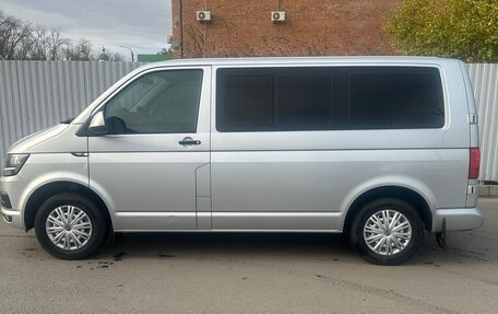 Volkswagen Caravelle T5, 2015 год, 2 300 000 рублей, 3 фотография