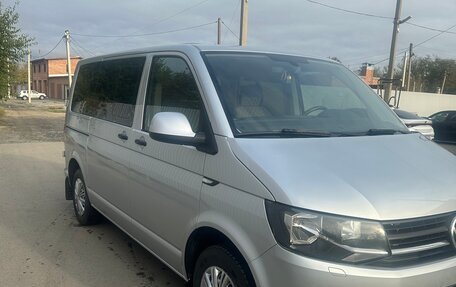 Volkswagen Caravelle T5, 2015 год, 2 300 000 рублей, 7 фотография