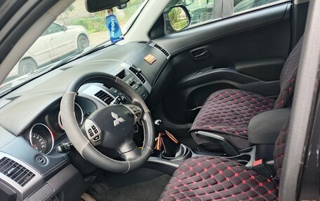Mitsubishi Outlander III рестайлинг 3, 2010 год, 1 340 000 рублей, 5 фотография