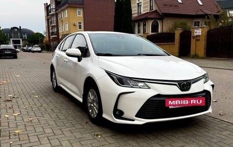 Toyota Corolla, 2020 год, 1 825 000 рублей, 3 фотография