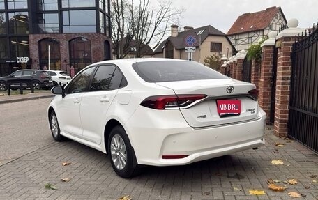 Toyota Corolla, 2020 год, 1 825 000 рублей, 6 фотография