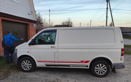 Volkswagen Transporter T5 рестайлинг, 2006 год, 1 250 000 рублей, 2 фотография