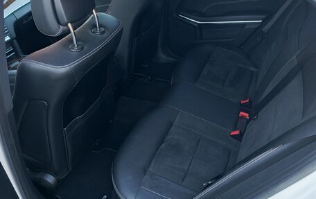 Mercedes-Benz E-Класс, 2014 год, 2 200 000 рублей, 24 фотография