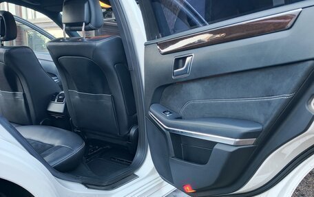 Mercedes-Benz E-Класс, 2014 год, 2 200 000 рублей, 29 фотография