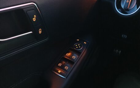Mercedes-Benz E-Класс, 2014 год, 2 200 000 рублей, 39 фотография