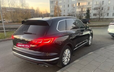 Volkswagen Touareg III, 2021 год, 5 800 000 рублей, 4 фотография
