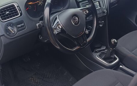Volkswagen Polo VI (EU Market), 2017 год, 1 300 000 рублей, 1 фотография