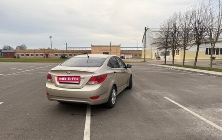 Hyundai Solaris II рестайлинг, 2011 год, 575 000 рублей, 2 фотография
