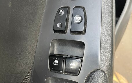 Hyundai Solaris II рестайлинг, 2017 год, 850 000 рублей, 6 фотография