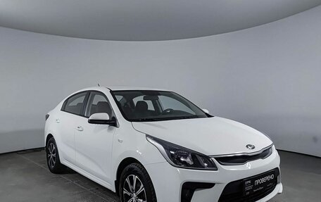 KIA Rio IV, 2018 год, 1 015 000 рублей, 3 фотография