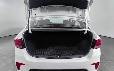 KIA Rio IV, 2018 год, 1 015 000 рублей, 12 фотография