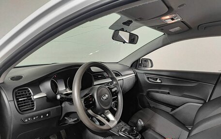 KIA Rio IV, 2018 год, 1 015 000 рублей, 20 фотография