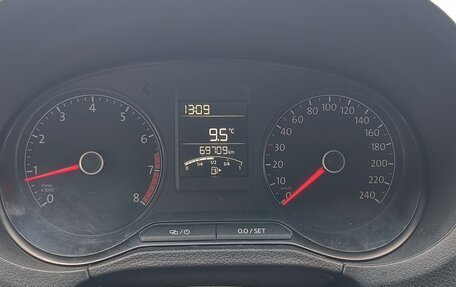 Volkswagen Polo VI (EU Market), 2017 год, 1 300 000 рублей, 2 фотография