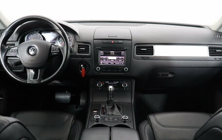 Volkswagen Touareg III, 2011 год, 1 749 000 рублей, 7 фотография