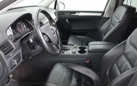 Volkswagen Touareg III, 2011 год, 1 749 000 рублей, 8 фотография
