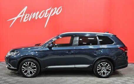 Mitsubishi Outlander III рестайлинг 3, 2018 год, 2 400 000 рублей, 2 фотография