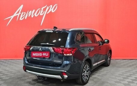 Mitsubishi Outlander III рестайлинг 3, 2018 год, 2 400 000 рублей, 5 фотография