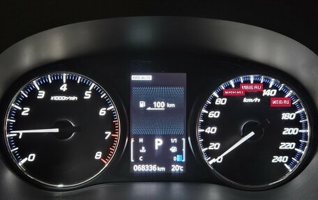 Mitsubishi Outlander III рестайлинг 3, 2018 год, 2 400 000 рублей, 10 фотография