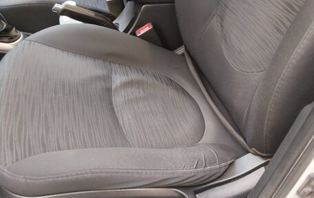 Hyundai Solaris II рестайлинг, 2015 год, 800 000 рублей, 8 фотография
