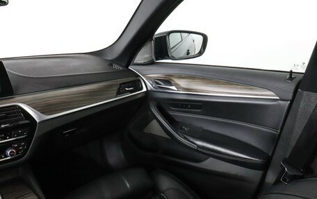 BMW 5 серия, 2019 год, 3 499 000 рублей, 14 фотография
