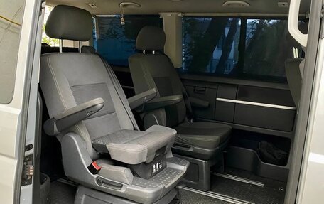 Volkswagen Multivan T5, 2010 год, 2 200 000 рублей, 10 фотография
