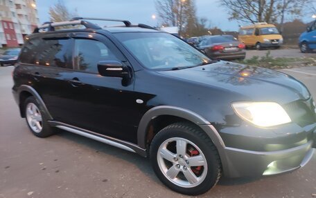 Mitsubishi Outlander III рестайлинг 3, 2005 год, 640 000 рублей, 3 фотография