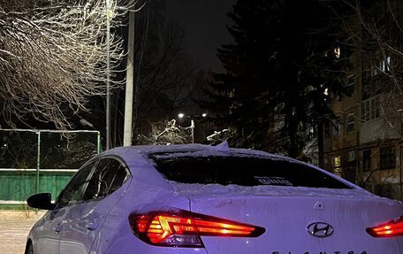 Hyundai Elantra VI, 2018 год, 1 240 000 рублей, 3 фотография