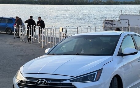 Hyundai Elantra VI, 2018 год, 1 240 000 рублей, 2 фотография