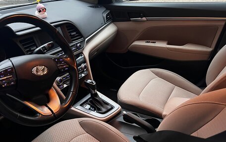 Hyundai Elantra VI, 2018 год, 1 240 000 рублей, 11 фотография