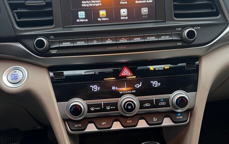 Hyundai Elantra VI, 2018 год, 1 240 000 рублей, 10 фотография