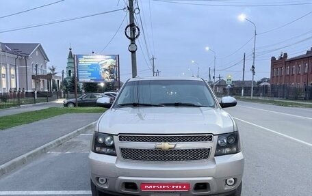 Chevrolet Tahoe III, 2008 год, 1 900 000 рублей, 1 фотография