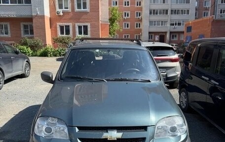 Chevrolet Niva I рестайлинг, 2015 год, 600 000 рублей, 3 фотография