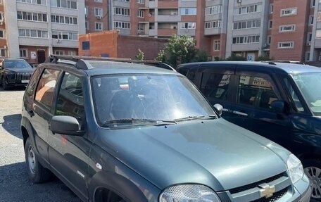 Chevrolet Niva I рестайлинг, 2015 год, 600 000 рублей, 4 фотография