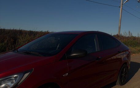Hyundai Solaris II рестайлинг, 2014 год, 689 000 рублей, 2 фотография