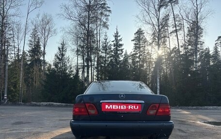 Mercedes-Benz E-Класс, 1998 год, 348 000 рублей, 9 фотография
