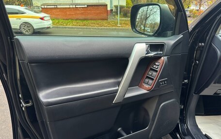 Toyota Land Cruiser Prado 150 рестайлинг, 2016 год, 4 000 000 рублей, 14 фотография