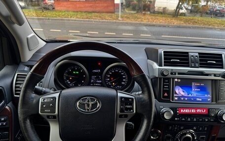 Toyota Land Cruiser Prado 150 рестайлинг, 2016 год, 4 000 000 рублей, 9 фотография