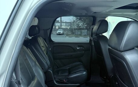 Chevrolet Tahoe III, 2008 год, 1 900 000 рублей, 10 фотография