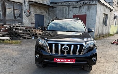 Toyota Land Cruiser Prado 150 рестайлинг, 2016 год, 4 500 000 рублей, 1 фотография