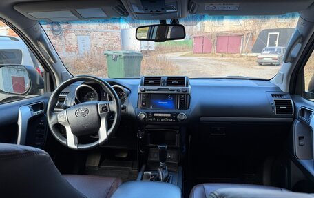 Toyota Land Cruiser Prado 150 рестайлинг, 2016 год, 4 500 000 рублей, 11 фотография