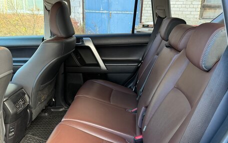 Toyota Land Cruiser Prado 150 рестайлинг, 2016 год, 4 500 000 рублей, 9 фотография