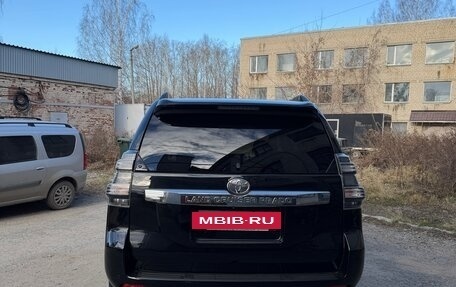 Toyota Land Cruiser Prado 150 рестайлинг, 2016 год, 4 500 000 рублей, 5 фотография