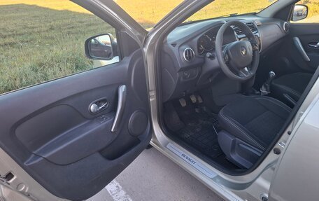 Renault Logan II, 2016 год, 1 100 000 рублей, 9 фотография