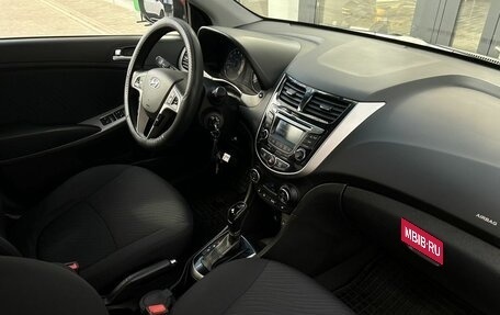 Hyundai Solaris II рестайлинг, 2015 год, 945 000 рублей, 23 фотография