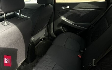 Hyundai Solaris II рестайлинг, 2015 год, 945 000 рублей, 16 фотография
