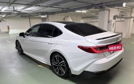 Toyota Camry, 2024 год, 3 650 000 рублей, 5 фотография