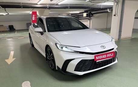 Toyota Camry, 2024 год, 3 650 000 рублей, 2 фотография