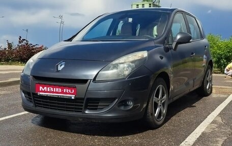 Renault Scenic III рестайлинг, 2010 год, 680 000 рублей, 3 фотография